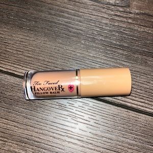 Too Faced Hangover Pillow Balm